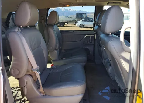 2010 Toyota Sienna Xle from USA, damaged, VIN 5TDDK4CC1AS032513